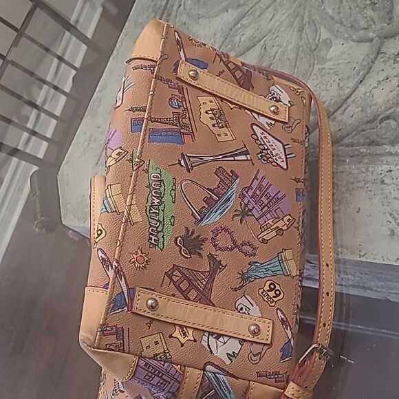 𝅺Dooney & Bourke Americana Landmark  Tote Versatile Satchel Limited Edition - Picture 8 of 13